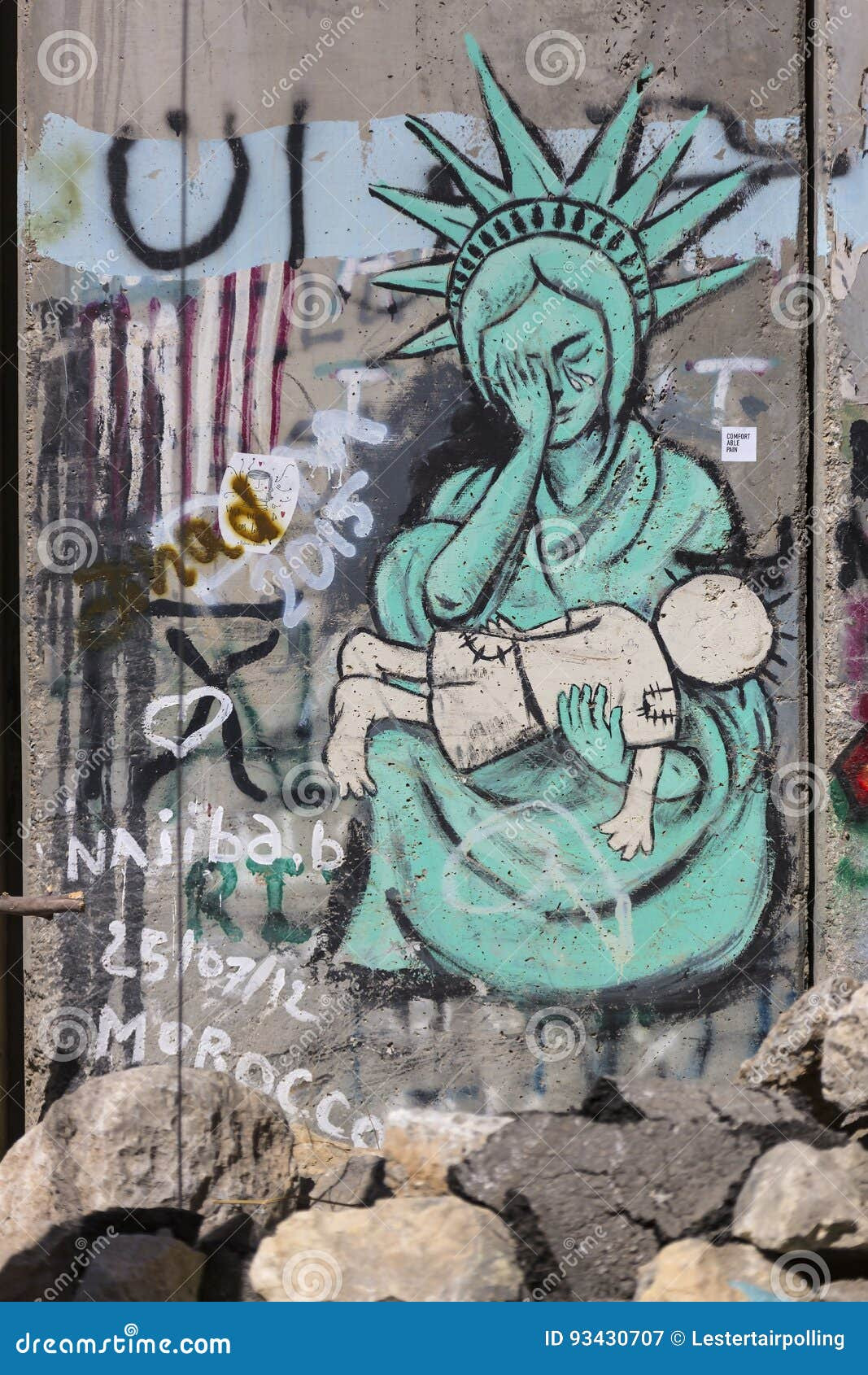 λεπτομέρεια-των-γκράφιτι-στο-εμπό-ιο-χωρισμού-μεταξύ-της-πα-αιστίνης-93430707.jpg