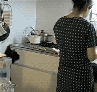 Step-Guide-on-How-to-Cook-with-Your-Cat6__605.gif