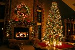 christmas_tree_by_dreamingindigital-dg01qd.jpg